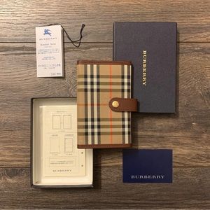 ❌SOLD❌ Burberry Brown Leather Nova Check Canvas 5-Ring Mini Agenda Planner